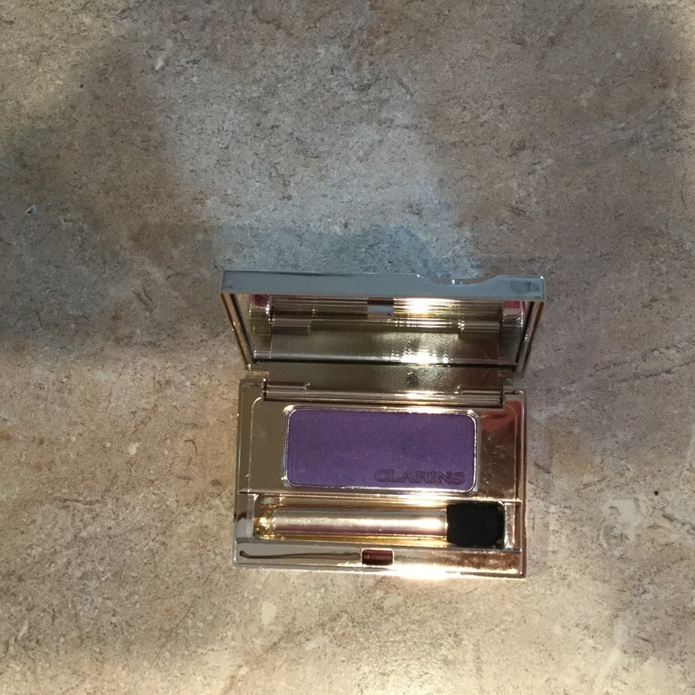Clarins Eyeshadow- 16 Vibrant Violet-SALE!!!